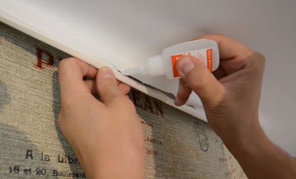 порвался натяжной потолок